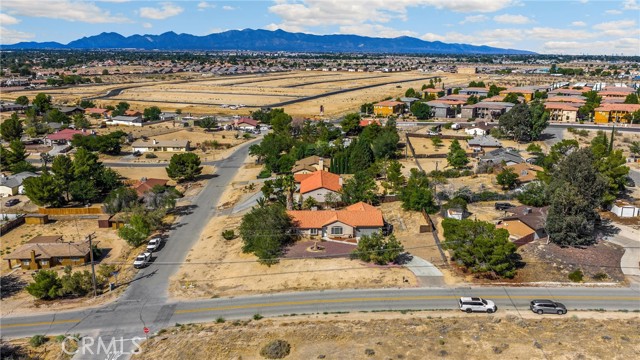 Detail Gallery Image 14 of 52 For 13554 2nd Ave, Victorville,  CA 92395 - 4 Beds | 2 Baths
