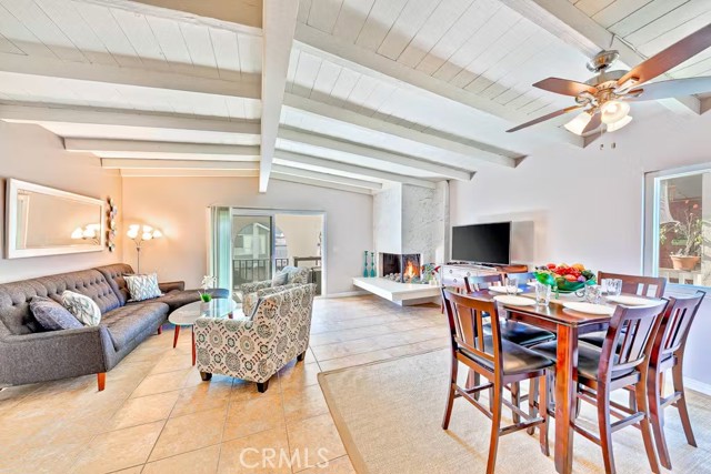 Detail Gallery Image 9 of 24 For 125 46th St #B,  Newport Beach,  CA 92663 - 3 Beds | 2 Baths