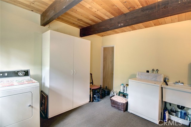 Detail Gallery Image 16 of 42 For 42716 Juniper Dr, Big Bear Lake,  CA 92315 - 4 Beds | 2 Baths