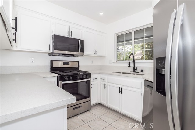 Detail Gallery Image 20 of 28 For 44662 Foxboro Ct, Lancaster,  CA 93535 - 3 Beds | 2 Baths