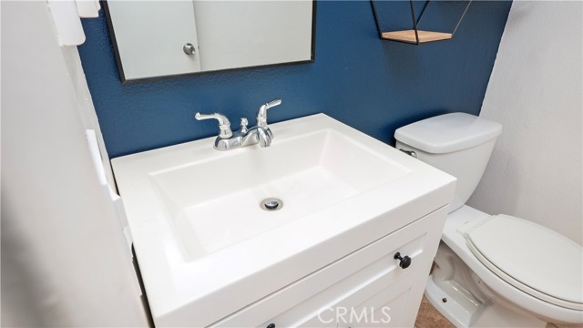 Detail Gallery Image 10 of 33 For 1408 N Elderberry Ave, Ontario,  CA 91762 - 3 Beds | 2/1 Baths