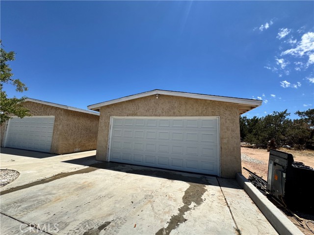 16209 Juniper Street, Hesperia CA: https://media.crmls.org/medias/c4f748ab-2f49-4182-994a-13f1003ba162.jpg