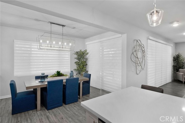 2621 E Clara Lane, Ontario CA: https://media.crmls.org/medias/c4f74ee7-a4e6-4d2c-ae44-f200306982c2.jpg