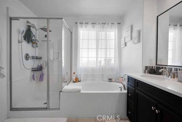 2727 Goldenrain Street, Palmdale CA: https://media.crmls.org/medias/c4f8c531-86a1-4d3d-a6ca-21ed1913ac43.jpg