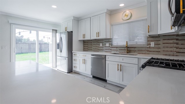 Detail Gallery Image 11 of 22 For 1908 E Alondra Ct, Ontario,  CA 91764 - 4 Beds | 2 Baths