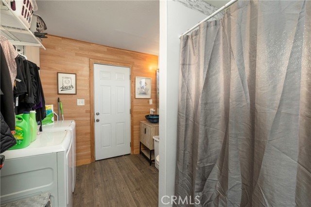11661 Valverda Avenue, Riverside CA: https://media.crmls.org/medias/c4f9e275-71fb-4bf5-876a-181da38ea095.jpg