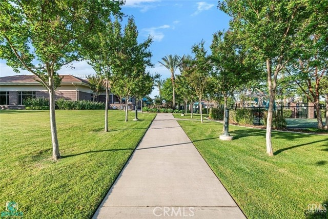 Detail Gallery Image 7 of 9 For 12417 French Park Ln, Bakersfield,  CA 93312 - 2 Beds | 2 Baths