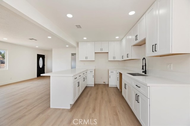 Detail Gallery Image 8 of 36 For 9567 51st St, Jurupa Valley,  CA 92509 - 6 Beds | 4 Baths