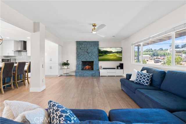 Detail Gallery Image 5 of 55 For 2330 Morro Rd, Fallbrook,  CA 92028 - 3 Beds | 2 Baths