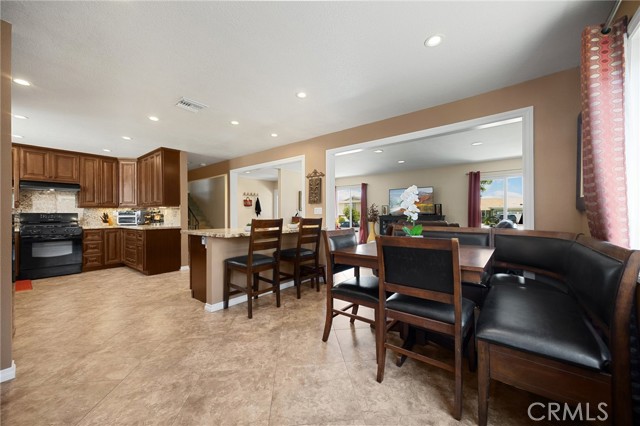910 Huggins Avenue, Placentia CA: https://media.crmls.org/medias/c4fc9cf6-3a3e-4784-9736-a306fa6b941e.jpg