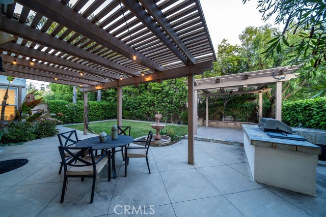 26 Upland, Irvine CA: https://media.crmls.org/medias/c4fd5709-0e0d-4819-949d-f60afb9114d9.jpg