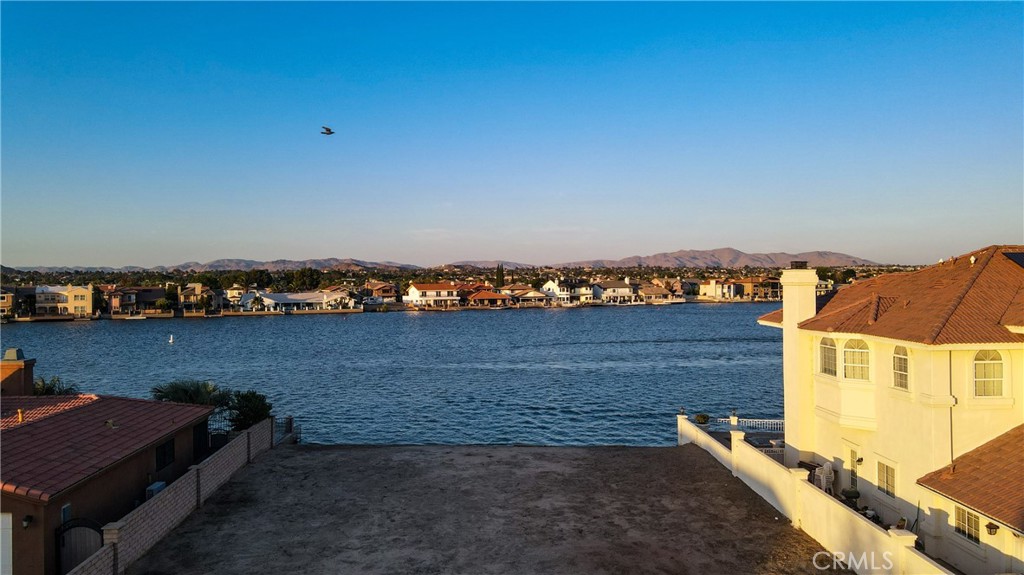 MLS #OC25129350 image #1