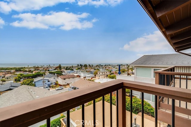 2675 Juniper Avenue, Morro Bay CA: https://media.crmls.org/medias/c4fde1e9-168c-4445-8975-8ebe2dac1355.jpg