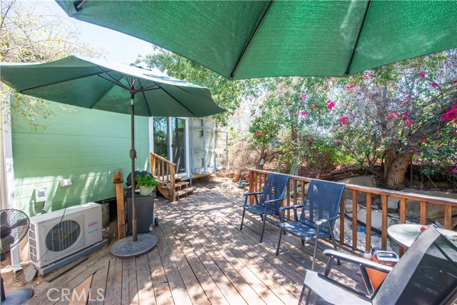 23329 Raymond Street, Chatsworth CA: https://media.crmls.org/medias/c4fe382c-5010-44c5-9301-a0e4614c428d.jpg