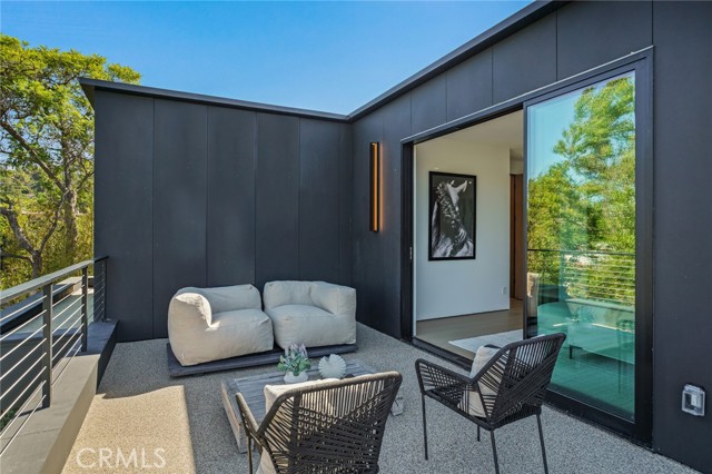 4219 Costello Avenue, Sherman Oaks CA: https://media.crmls.org/medias/c4fe3956-28f8-410f-bcb6-2a5500698375.jpg