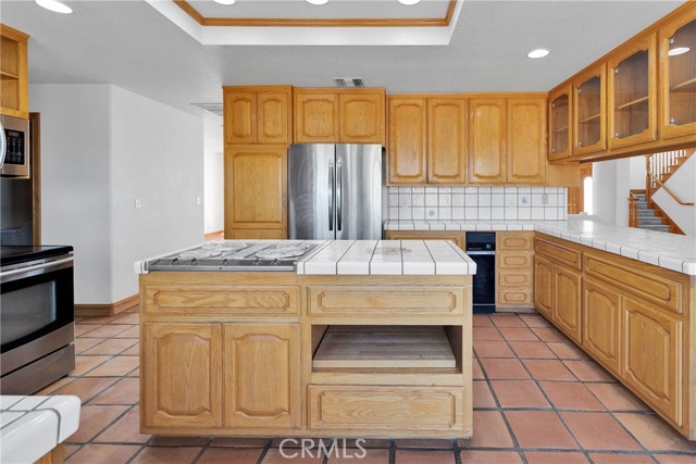 8381 White Road, Phelan CA: https://media.crmls.org/medias/c4fec16d-4d75-4946-a5d5-dff9b414f7de.jpg