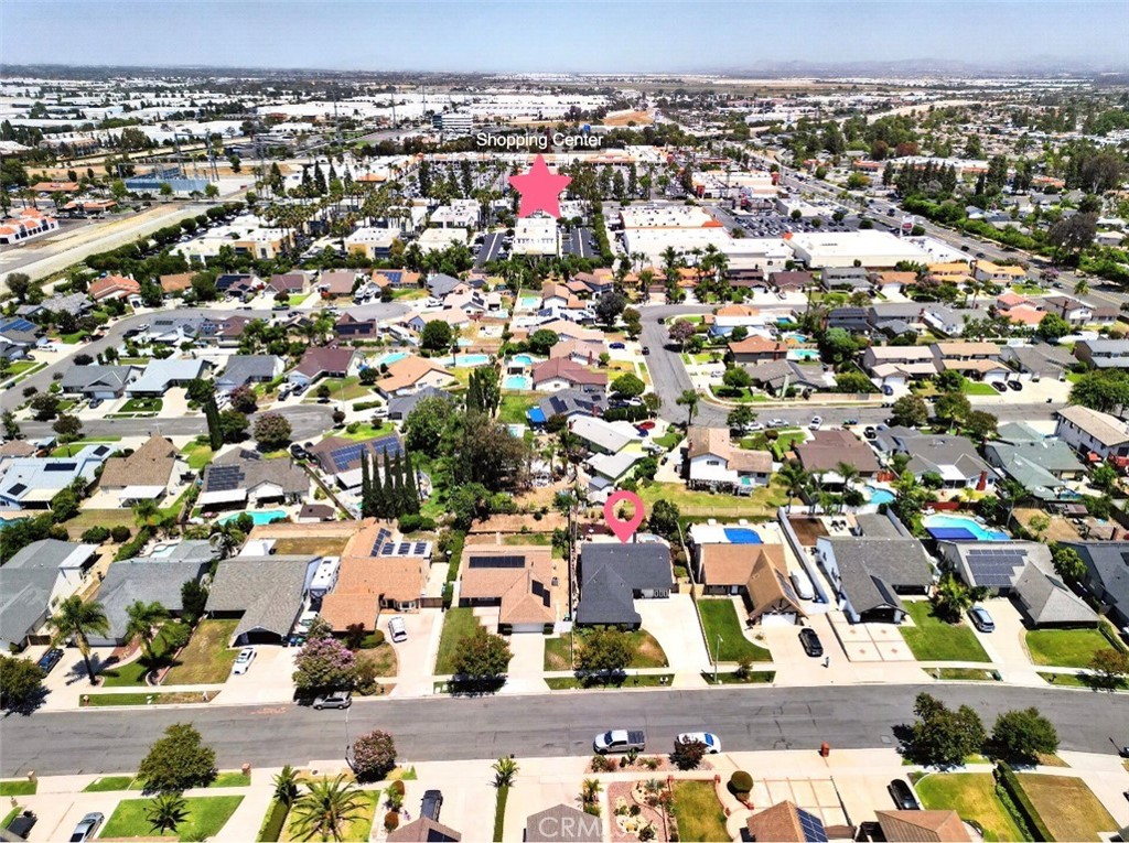 https://media.crmls.org/medias/c4fff3cc-1438-421a-8e8d-36111d6f58ed.jpg?preset=X-Large