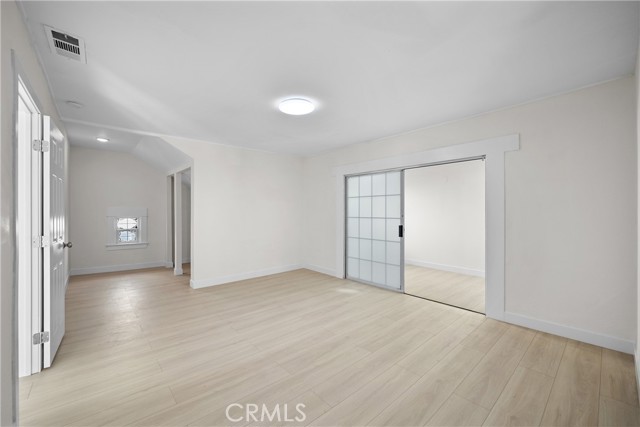 Detail Gallery Image 9 of 25 For 2823 W 8th St, Los Angeles,  CA 90005 - 4 Beds | 2/1 Baths