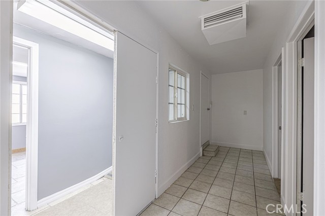 3149 E S Avenue, Palmdale CA: https://media.crmls.org/medias/c500659f-4a21-4c62-b623-f116cdeed3a2.jpg