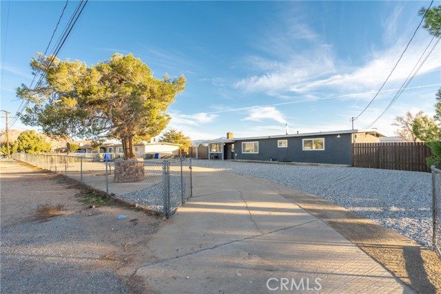 Detail Gallery Image 6 of 42 For 22947 Lucilla Rd, Apple Valley,  CA 92308 - 3 Beds | 1 Baths