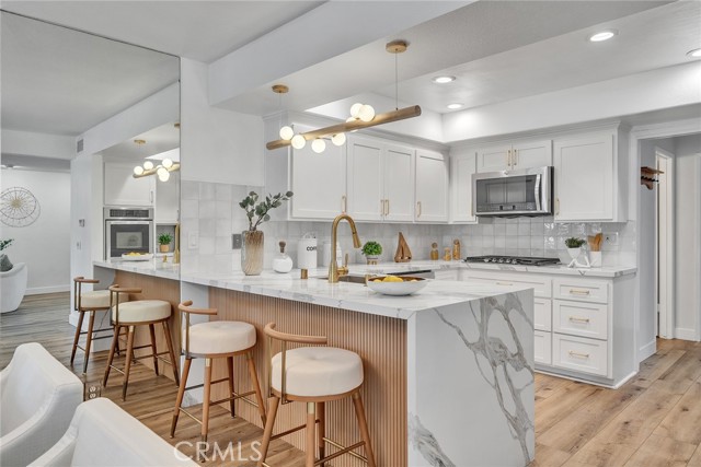 Detail Gallery Image 14 of 44 For 520 Cancha, Newport Beach,  CA 92660 - 3 Beds | 2/1 Baths