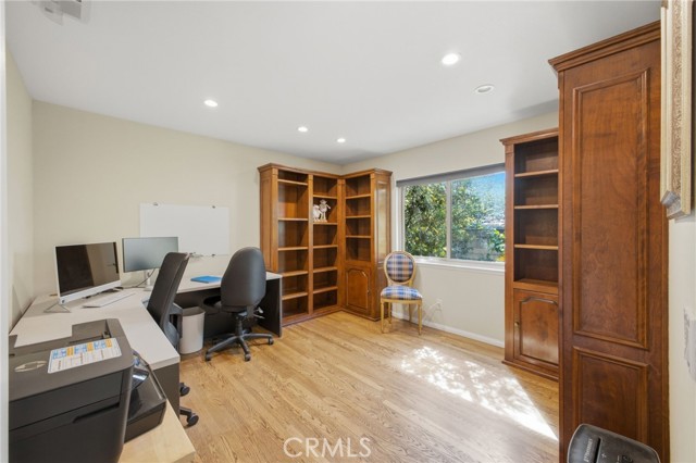 Detail Gallery Image 15 of 43 For 1970 Glassboro, Claremont,  CA 91711 - 4 Beds | 3 Baths