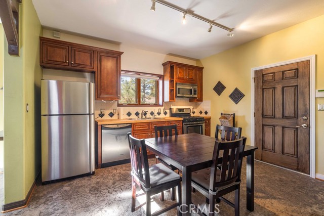 505 Lakewood Lane, Big Bear Lake, CA 92315