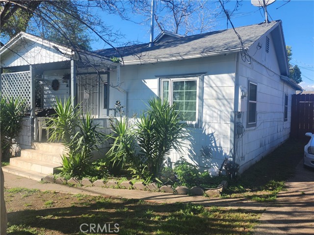 Detail Gallery Image 2 of 22 For 2152 Greenville, Oroville,  CA 95966 - 2 Beds | 1 Baths