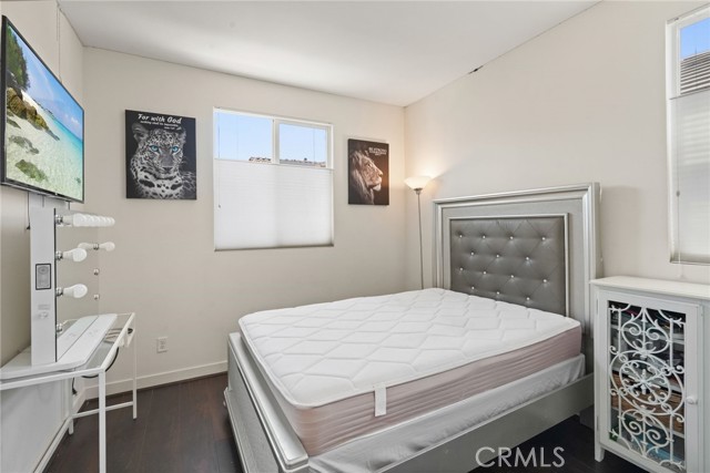 Detail Gallery Image 26 of 42 For 12827 W Hemingway Dr, San Fernando,  CA 91340 - 4 Beds | 2/1 Baths
