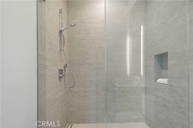 627 N Vista Street, Los Angeles CA: https://media.crmls.org/medias/c504f2cb-aa82-4742-a012-78f12e34c202.jpg