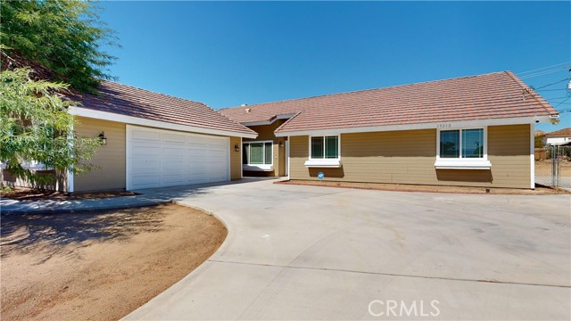 Detail Gallery Image 1 of 1 For 19210 Corwin Rd, Apple Valley,  CA 92307 - 3 Beds | 2/1 Baths