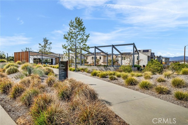 27216 Coyote Bush Court, Valencia CA: https://media.crmls.org/medias/c50542df-2496-4d7f-b375-5a130222a0b1.jpg