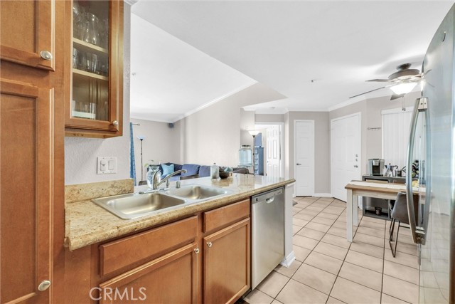 Detail Gallery Image 12 of 31 For 1980 Las Colinas Cir #301,  Corona,  CA 92879 - 2 Beds | 2 Baths