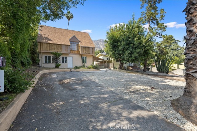 181 E Alegria Avenue, Sierra Madre CA: https://media.crmls.org/medias/c505fe28-d8de-49c1-ae2f-033f5c51cd63.jpg