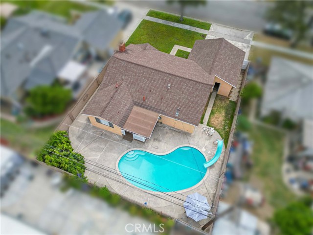 Image 22 of 24 For 20625 Wardham Avenue