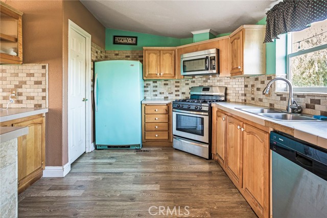 Detail Gallery Image 16 of 63 For 24868 Gardiner Ferry Rd, Corning,  CA 96021 - 3 Beds | 2 Baths