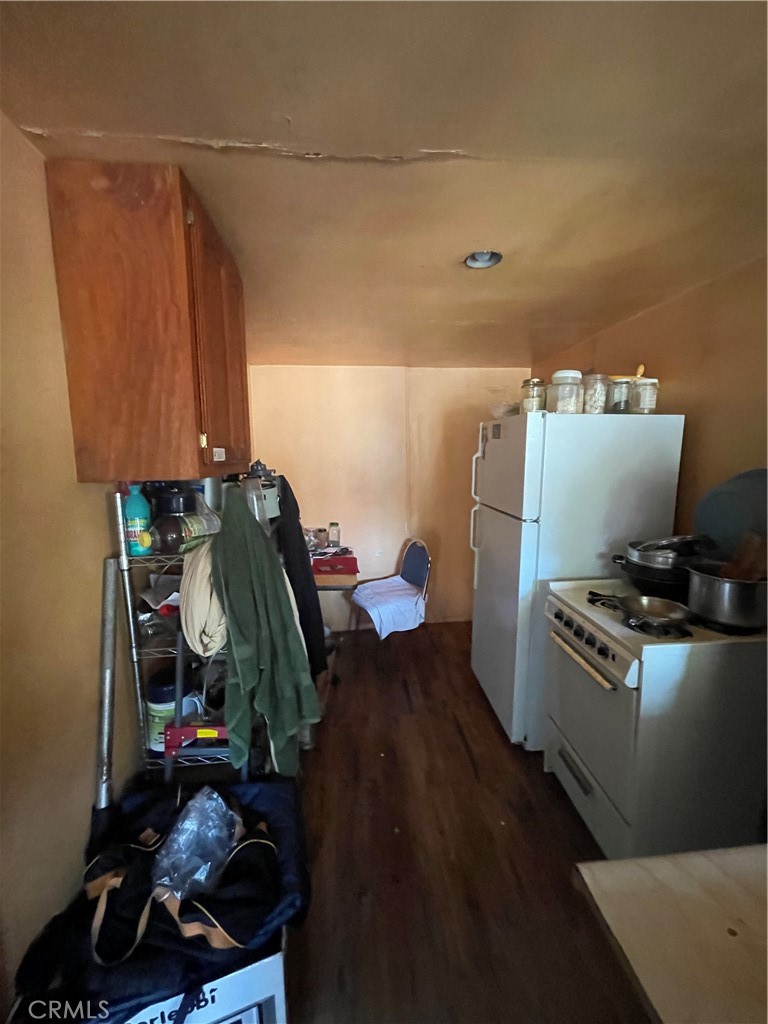 https://media.crmls.org/medias/c506d7d4-e424-4853-897b-22ccbe2d5a8f.jpg?preset=X-Large