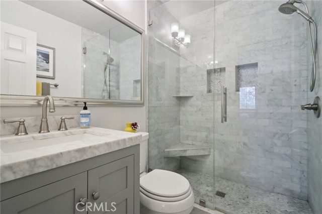 21201 Jasmines Way, Lake Forest CA: https://media.crmls.org/medias/c507278f-61ad-4833-b353-07b38d8fe9f7.jpg