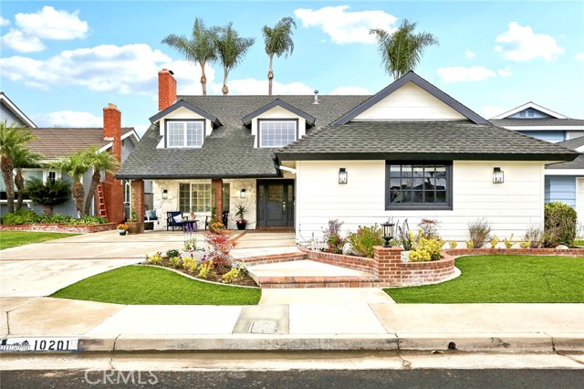 Detail Gallery Image 1 of 66 For 10201 Beverly Dr, Huntington Beach,  CA 92646 - 5 Beds | 2/1 Baths