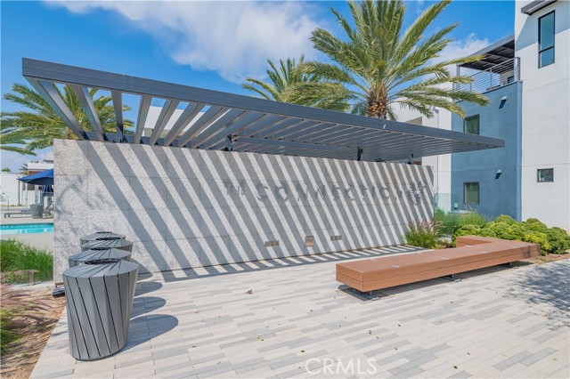 421 Transport, Tustin CA: https://media.crmls.org/medias/c507bfe0-cc0b-4b87-8e1a-0b7533c8cc5a.jpg