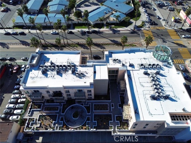 Detail Gallery Image 43 of 46 For 1598 Long Beach #407,  Long Beach,  CA 90813 - 2 Beds | 3 Baths