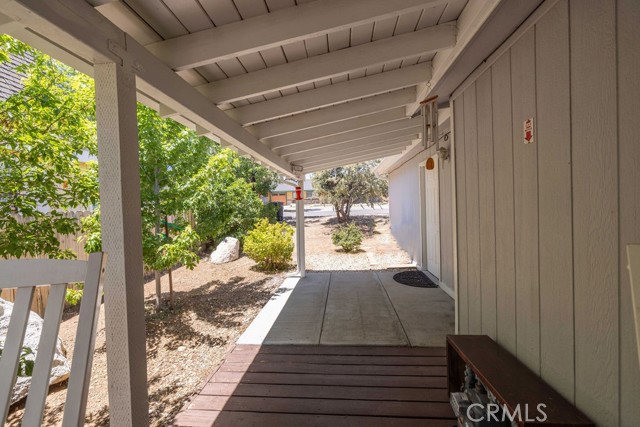 109 Wabash Lane, Sugarloaf CA: https://media.crmls.org/medias/c509e197-d1bd-4368-98d7-e7d4f58e4740.jpg