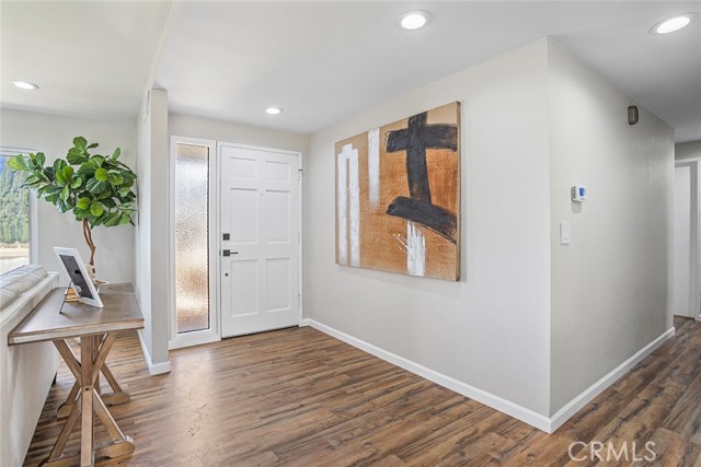 Detail Gallery Image 4 of 22 For 906 E Chalynn Ave, Orange,  CA 92866 - 3 Beds | 2 Baths