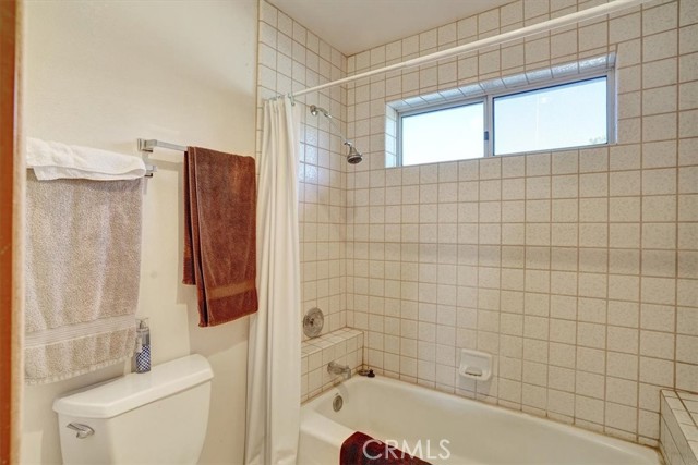 Image 35 of 68 For 43820 Dale Street