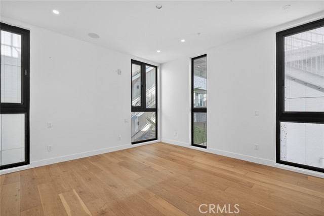 Detail Gallery Image 25 of 30 For 1253 N Sweetzer #3,  West Hollywood,  CA 90069 - 2 Beds | 2/1 Baths