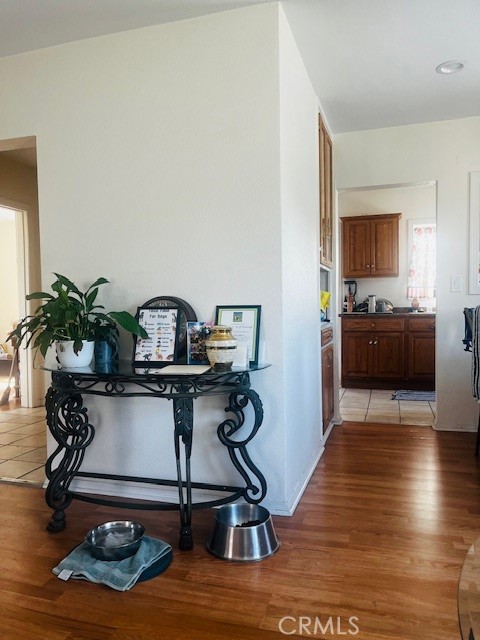 612 E Fairview Boulevard, Inglewood CA: https://media.crmls.org/medias/c50d8e79-91ca-4e90-8b77-1f508088afda.jpg