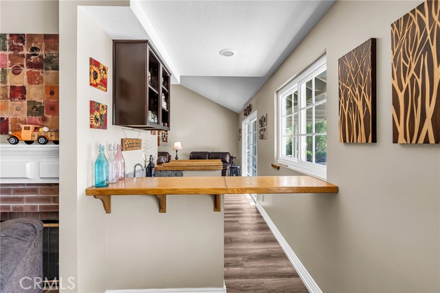 15725 Terraceview Court, Riverside CA: https://media.crmls.org/medias/c50df0dd-63d0-47b4-bc0f-7cdb54bebd5d.jpg