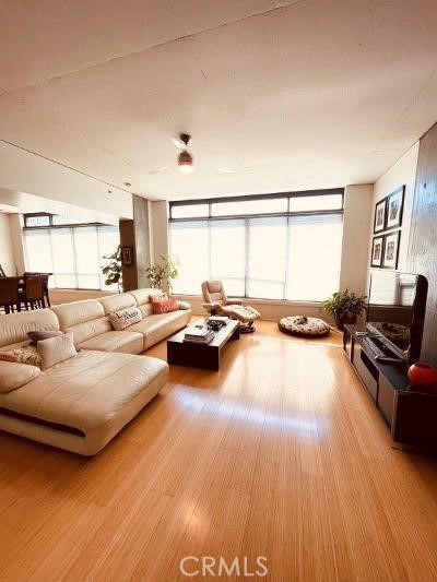 Detail Gallery Image 3 of 28 For 1111 S Grand #1015,  Los Angeles,  CA 90015 - 2 Beds | 2 Baths