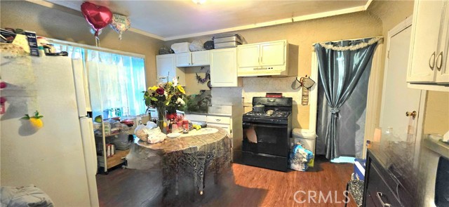 Detail Gallery Image 16 of 23 For 1249 1251 W 39th St, Los Angeles,  CA 90037 - – Beds | – Baths