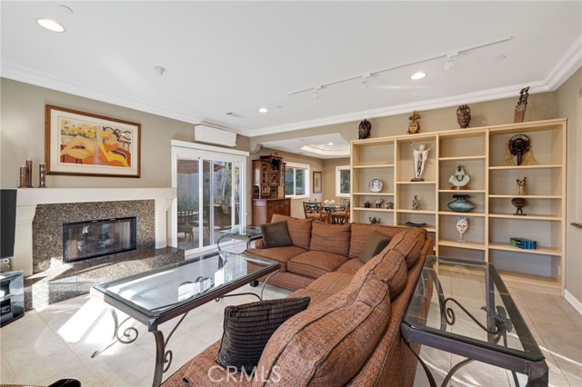 Detail Gallery Image 9 of 47 For 1911 Speyer a,  Redondo Beach,  CA 90278 - 4 Beds | 2/1 Baths